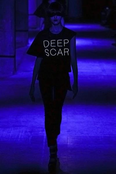 Look 40